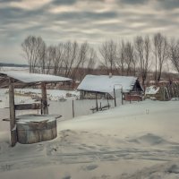 На краю села :: Sergey Komarov