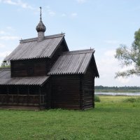 Церковь деревянная сельская :: Максим Ершов