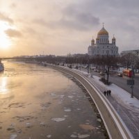 Пречистенская набережная. Декабрь. :: Александр Орлов