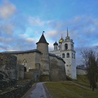 Стены Псковского кремля :: Руслан Горбачёв