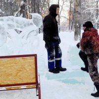 Ледовые  скульпторы :: Владимир Ростовский 