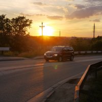 Автомобиль в закате :: Андрей Гамарник