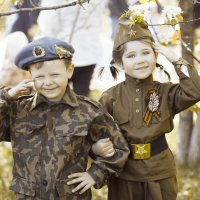 На празднике Победы в Шушенском :: Евгения 