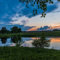 Подмосковные вечера. :: Владимир Безбородов