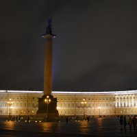 Питер и пять Северодвинцев, шестой снимал!) Эрмитаж, площадь. :: Михаил Поскотинов