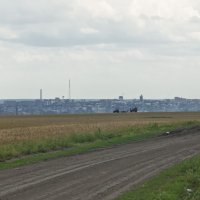 Сенокос, на горизонте Луганск :: Анатолий Моргун