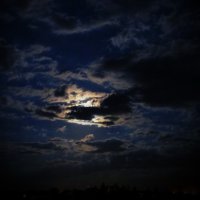 Луна в облаках :: Анна Бойнегри