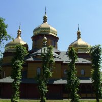 Греко - католический   храм   в    Ямнице :: Андрей  Васильевич Коляскин