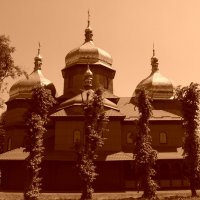 Греко - католический   храм   в   Ямнице :: Андрей  Васильевич Коляскин