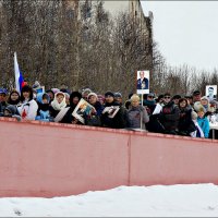 Зелёный человечек принимает парад  Бессмертного полка :: Кай-8 (Ярослав) Забелин