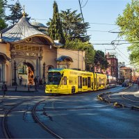 Метро-трамвай на улице старого города Стамбула :: Ирина Лепнёва