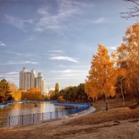 Осень в городском парке. :: Вахтанг Хантадзе