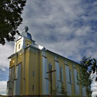 Церковь на взгорке :: Владимир ЯЩУК