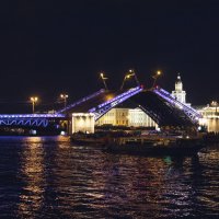 Дворцовый мост :: Aнна Зарубина