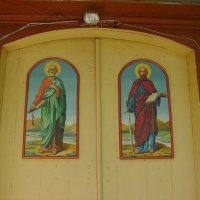 Иконы   на   храмовых   дверях   в    Отыние :: Андрей  Васильевич Коляскин
