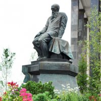 Памятник Достоевскому Ф.М. :: Александр Матюхин