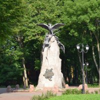 Памятник с орлами :: Маргарита Королева