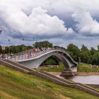 Горбатый (пешеходный мост) г. Великий Новгород. :: Сергей Быстров