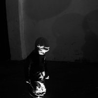 Мальчик и фонарь :: Андрей Лобанов
