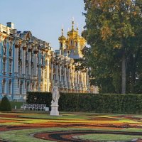 Дворец и парк :: Владимир Гилясев
