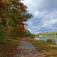 "Ах, осень, эта рыжая девица! Каких же красок только нет в тебе ...." :: Galina Dzubina