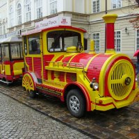 Экскурсионный   поезд   в   Львове :: Андрей  Васильевич Коляскин