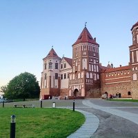 МИРСКИЙ ЗАМОК. ГРОДНЕНСКАЯ ОБЛАСТЬ. БЕЛАРУСЬ :: Александр 