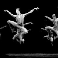 Танец. :: Алексей Хаустов