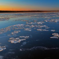 Замерзающий Амур на рассвете. :: Виктор Иванович Чернюк
