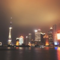 Вечерне-туманный Шанхай.Китай... :: Александр Вивчарик