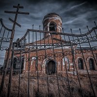 Старая церковь :: Андрей Неуймин