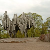 Памятник Яну Сибелиусу. :: Олег Попков