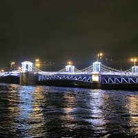 Вид на Дворцовый мост. :: Валентина Жукова