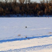 Одинокий рыбак...(видно,бо-о-ольшой оптимист). :: Aлександр **