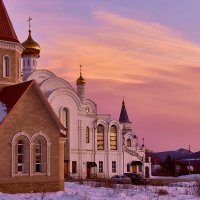 В лучах розового рассвета ⛪ :: Владислав Левашов