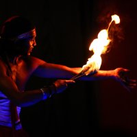 танец с огнем :: Victoria Shashirina