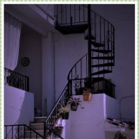 Изящная лестница в испанском дворике... :: Владимир и Ир. Кв.
