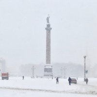снегопад на Дворцовой площади :: Елена 