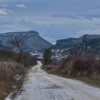 Дорога в Каралезской долине :: Игорь Кузьмин