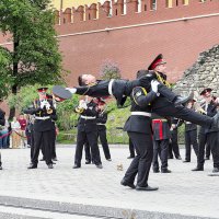 музыка, военные и акробатика :: Олег Лукьянов