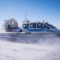 Катер на воздушной подушке- средство передвижения на Байкале :: Татьяна Орлова