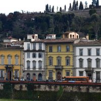 Италия... Флоренция...На старых домах – окон строгие ярусы... :: Galina Leskova