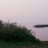 Озеро ранним утром :: Олег Петрушов