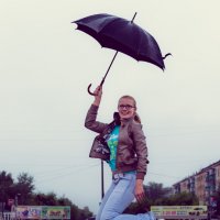 walking in the rain :: Антон Гусев