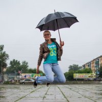walking in the rain :: Антон Гусев