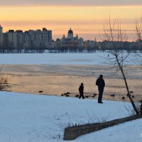 На прогулке с сыном зимой в конце марта :: Валентина Данилова