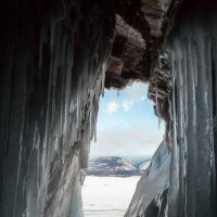 Ледяная пещера. Байкал. :: Сергей Козинцев