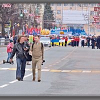 ПЕРВОЕ МАЯ-МАЕВКА. "В ПЕРЕДИ НА БОЕВОМ КОНЕ !" :: Юрий Ефимов