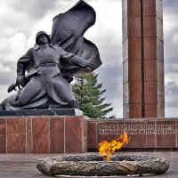 Памятник солдатскому мужеству :: Nina Karyuk