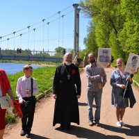 Великие Луки, 9 мая 2018 года, 5-й Бессмертный полк... :: Владимир Павлов